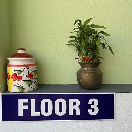 Chez Prabha Homestay Puducherry Exterior foto