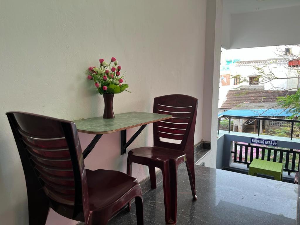 Chez Prabha Homestay Puducherry Exterior foto